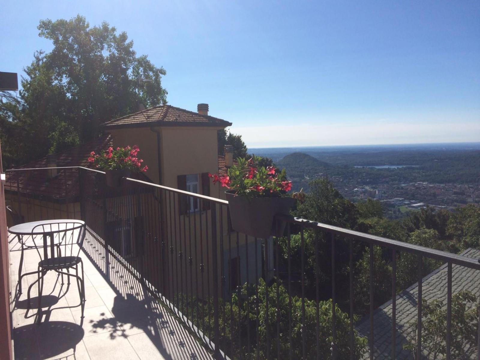 Casa Vacanze Como Brunate Exterior photo